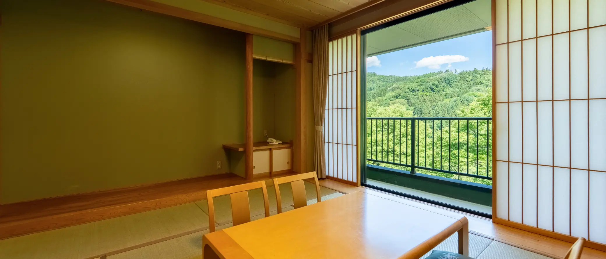 和洋室-和室から見える景色